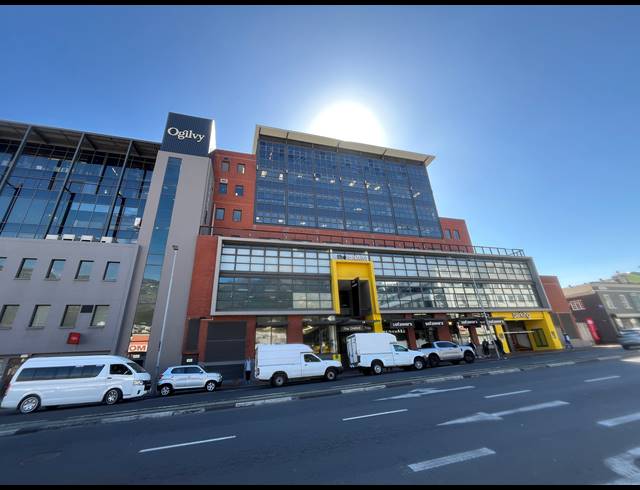 703M² OFFICE TO LET IN WOODSTOCK